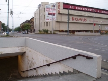 Dómus gyalogos aluljáró